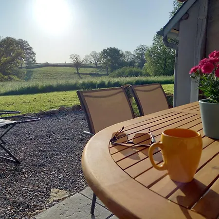 Holiday home Macorn *